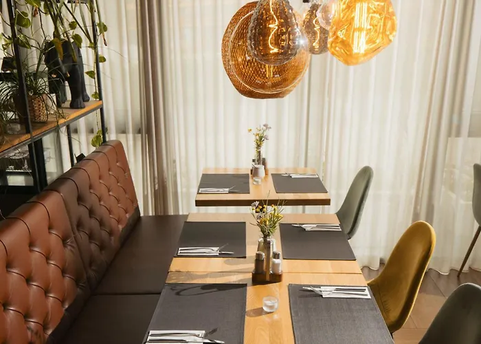 Hotell Poellners 20 Min Von Muenchen Hbf 3*