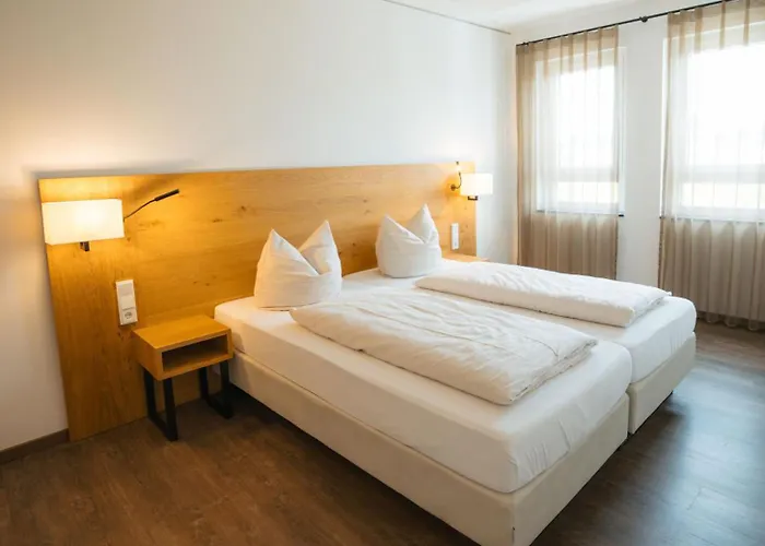 Poellners 20 Min Von Muenchen Hbf 酒店 Petershausen
